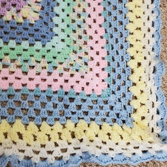 Hand Crocheted Multi Color Pastel Baby Throw Blanket Cute Baby Shower DIY - Picture 9 of 9